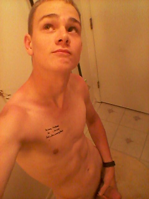 straightboysbaited:  19, Country guy is backMany vids available in premium