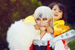 madnessinthemist:  pudgygoddess:  mesprit:  stoneofagony:  Sesshoumaru and RinAKA The most adorable cosplay photo I’ve ever seen in my life.(source)  cvsturd pudgygoddess look!!!!  MY LOVES!!!!!! 😭💕  SCREAMSgo-go-hachiko LOOOOK