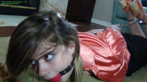 sensualhumiliation: captive