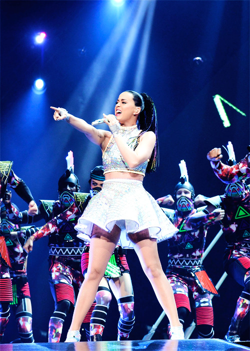 iheartkatyperry:  The Prismatic World Tour at Verizon Center on June 24, in Washington