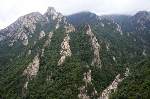 설악산의 기암괴석들 (Mt. Seorak)