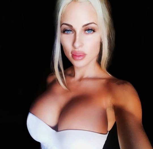 bimbo-obsession:  Blonde bimbo with big tits