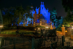 disney-always:Haunted Mansion - HDR by Todd