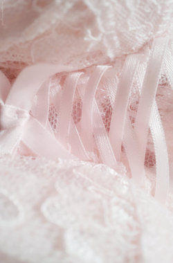 pinkcaramelcorn:  ღ Bra detail ღ 