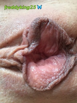 freddyking25:  Look 👀 Does this tease you ??  How many points from 1-10 would you give to my pussy in a pussy-competition ?? Please answer !!  ⛔️ If you wanna see more, you have to REBLOG (not just LIKE !!) &amp; to send me a (dirty) COMMENT