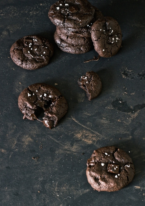 sweetoothgirl:  Salted Chocolate Diablo Cookie Ice Cream Sandwiches