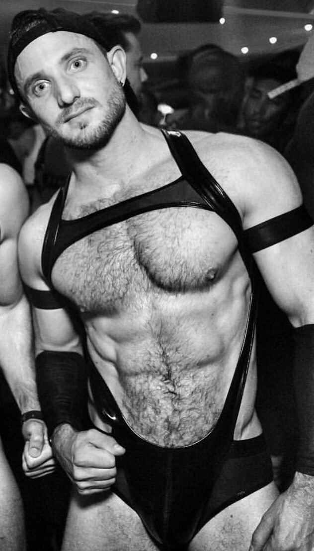 furrytrade:  Follow both of my blogs @ http://furrytrade.tumblr.com/ &amp; http://dirtyrabbithole.tumblr.com