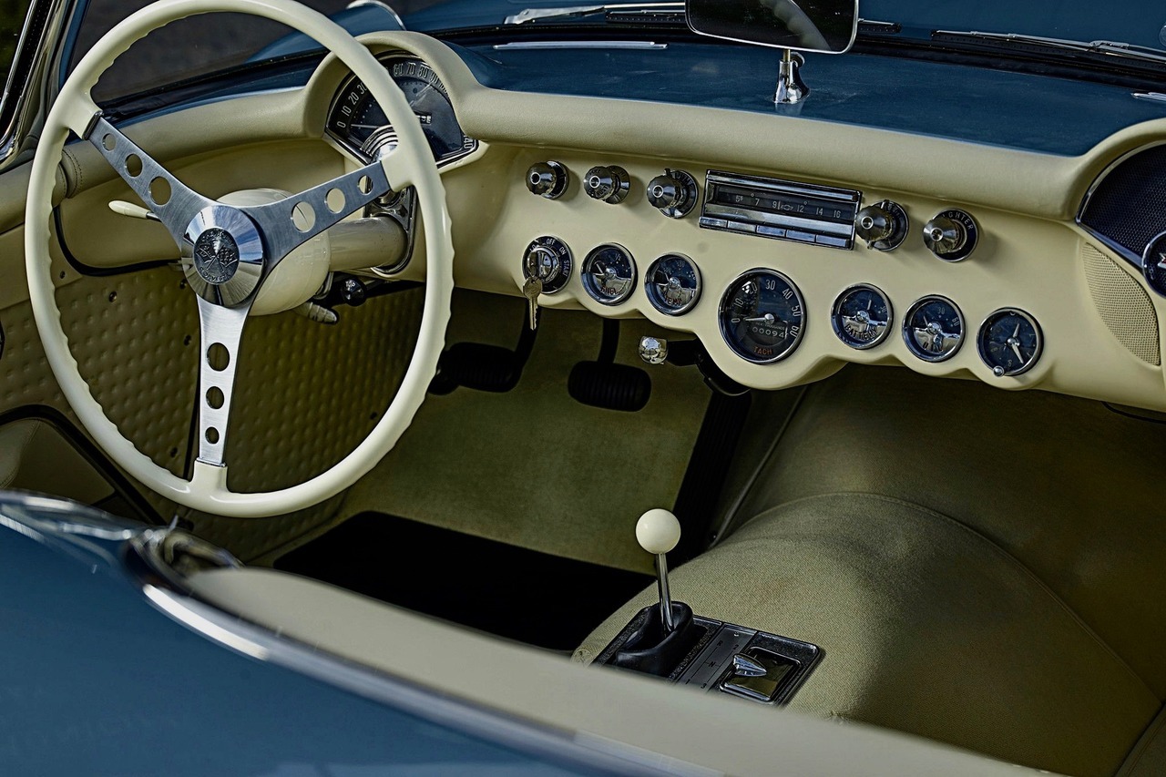 utwo:  1956 Chevrolet Corvette Roadster © don kates 