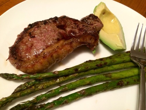 Steak, asparagus + avocado