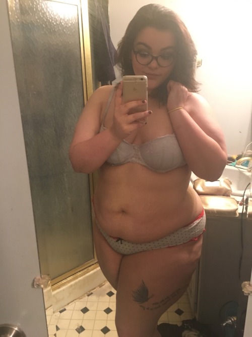 chubby-bunnies: Learning that the best way for me to embrace my figure is to take pictures of it! Al