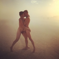 felixdeonsdirtydays:Gay love on the playa