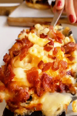 Bacon Mac And Cheese (x)