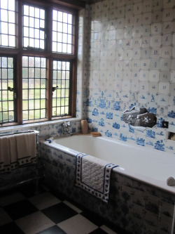  Art Deco bathroom with Dutch tiles, Packwood House, Warwickshire, England by John of Witney 