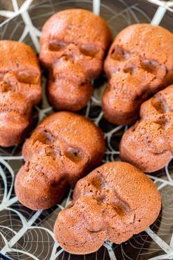 foodffs:CHOCOLATE LAVA SKULL CAKES Follow for recipes Is this how you roll?