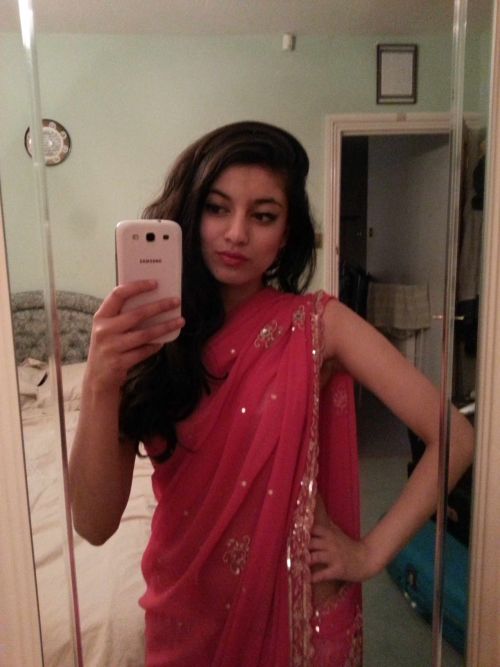 Porn photo ppnnss:  Beautiful Indian Babe 