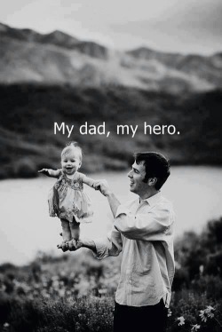    Mi papá es mi héroe:) mi héroe, mi rescatista, el hombre más importante de la vida; que no daría yo por tenerte un solo día a mi lado y decirte cuanto te amo, y que eres mi héroe por salvar a tantas personas y aquel día por intentar salvar