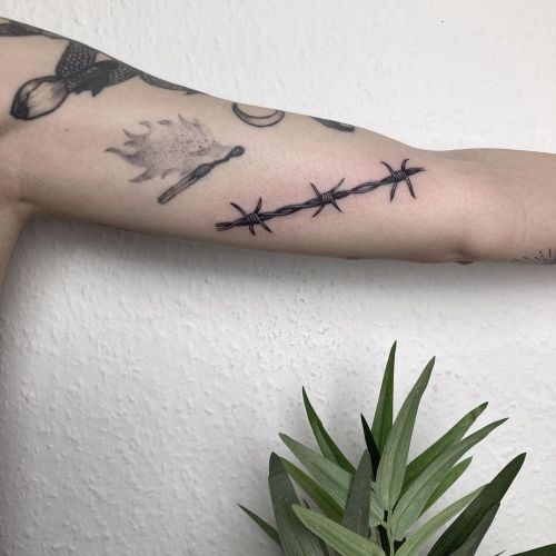 SMALL FILLER FOR THE ONE AND ONLY @jankoeszter ⛓#tattoo #budapesttattoo #tattooartist #tattoosofin