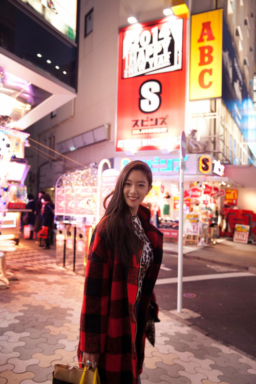 fkyeahclaralee:  LARAROUGE IN TOKYO, LOST IN TRANSLATION (More pics after the jump)