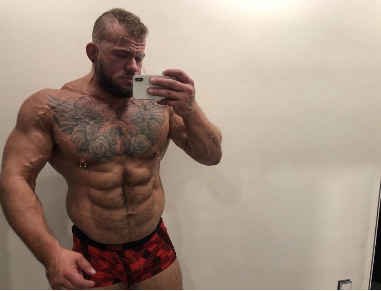 badboyw25:  Woof!!  I want it 🍆😍💪 🤤🤤