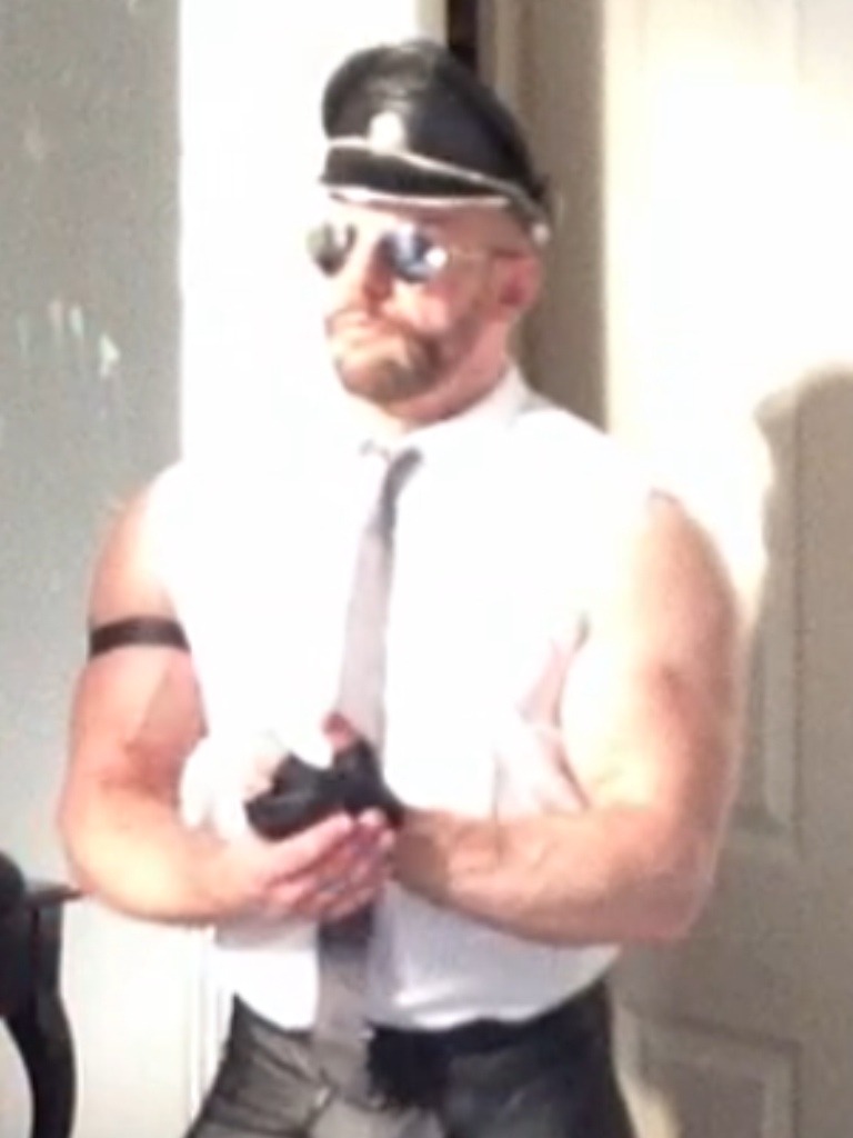daviddavidxxl:  Skin tight leather cop.