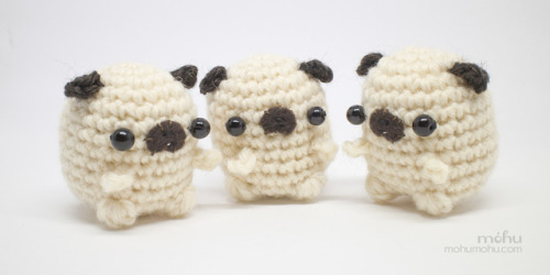 I made a free crochet pattern for these cute little pugs!Get it here: Mini Amigurumi Pug Pattern.