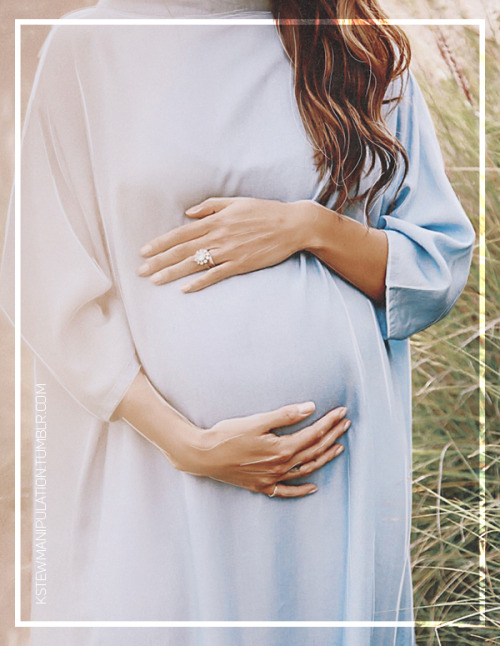 simplyshelbs16xoxo: kstewmanipulation: Pregnant Molly Hooper: aesthetics Gorgeous