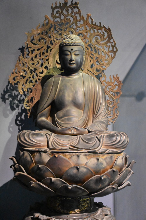 Phật – the BuddhaGilt wood, 17th Century CEJapanMuseum of Vietnamese History, Saigon