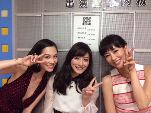 fyeahkikomizuhara: appearing on smap x smap with satomi ishihara &amp; asami mizukawa