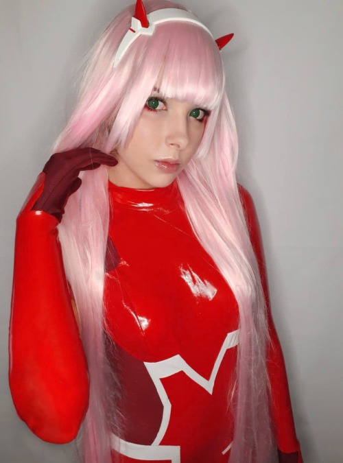 ❍ Zero Two ❍by Yuna LexCosplay of Zero Two from &ldquo;Darling in the Franxx&rdquo;. ❣️I think this 