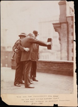 versantfleurs:  Selfie Circa 1920