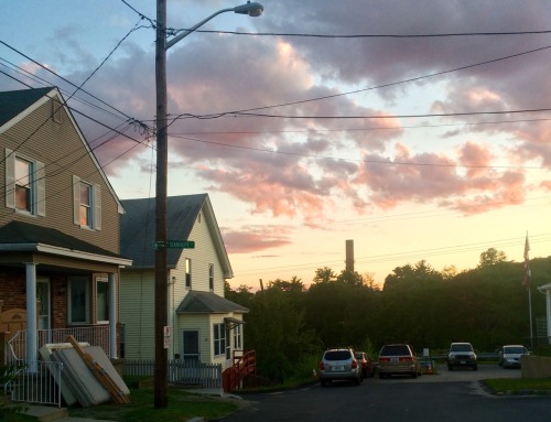 gradientgod:My neighborhood always looks so sweet at this hour