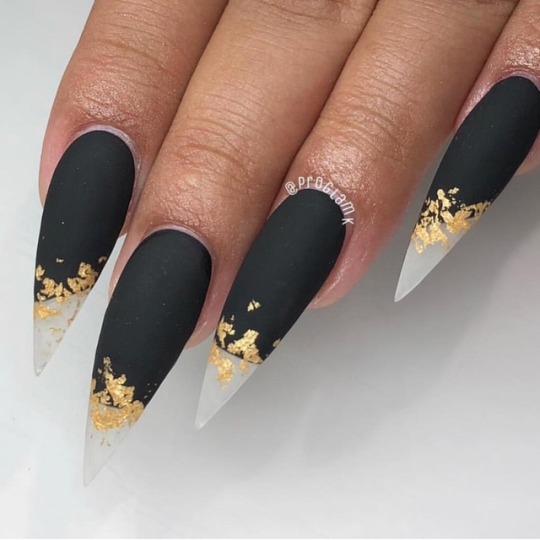 black and gold stiletto nails tumblr