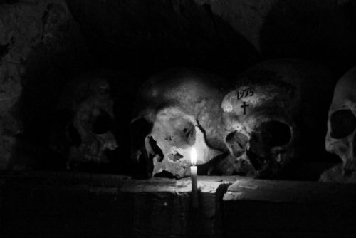 sonnetlx:  St. Lazarus Cemetery Chapel, Greece. (Source) 