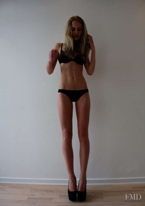 skinnybodyloveworld: she’s perfect 