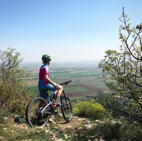 elenamartinello: I can’t wait to be on my bike again! I love the #freedom feeling… #ridelikeagirl . 