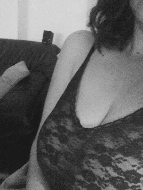 mylifeonfire36:  Morning 💋   Have a naughty weekend 😈