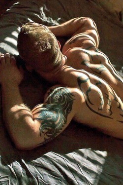 thorspage:  DAMMM !!!!!!!!!!!    WOOF WOOF 