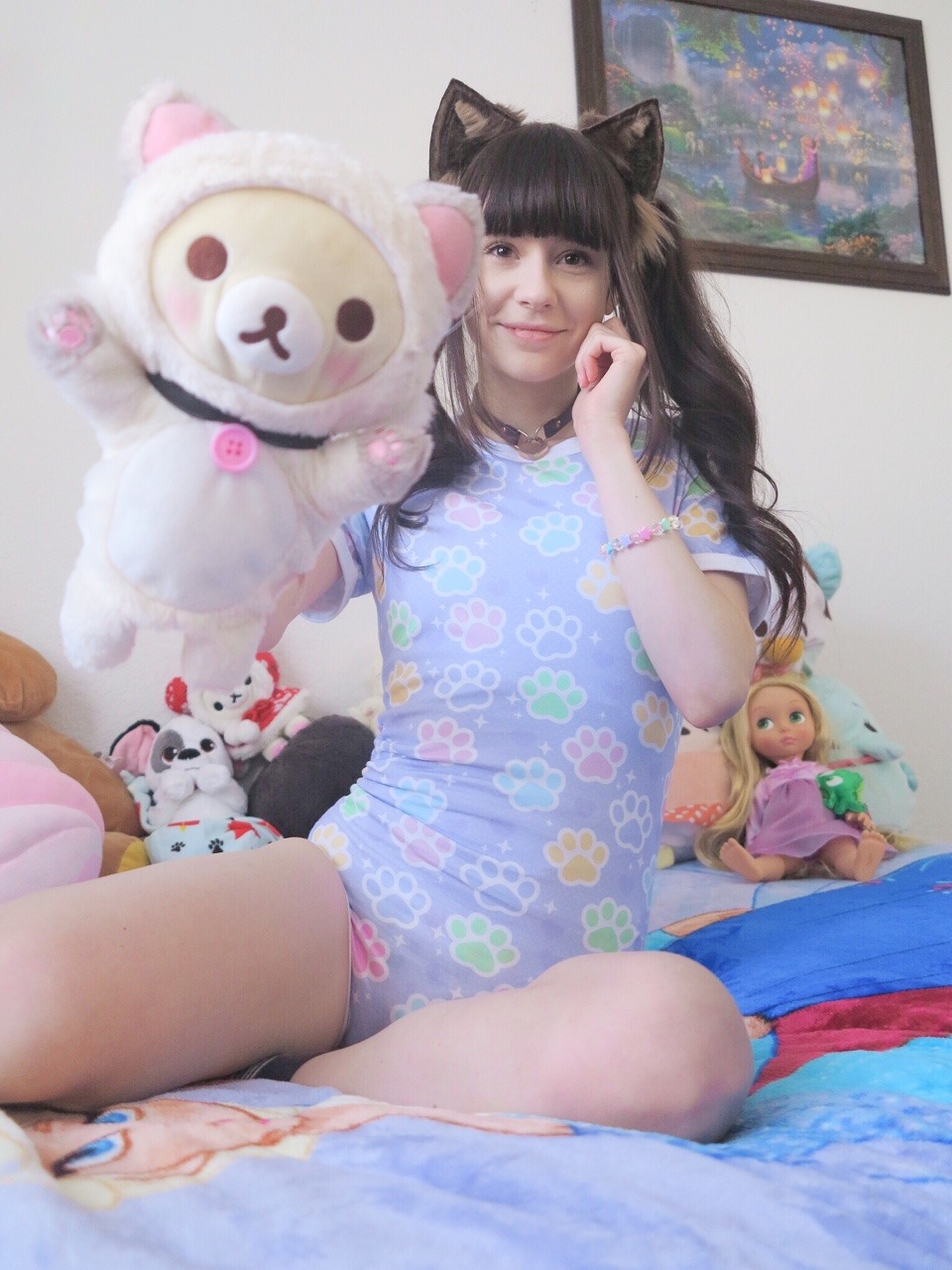 dearlydecember:  Kitty Korilakkuma wishes you happy days with lots of fun memories.