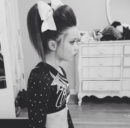 bigjumps-biggerstunts:  jumpstunttumble:  Perfect.  She’s the sweetest girl 