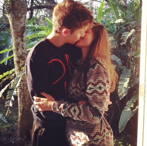 saveme-amazeme:  Come fall in love ♥ 