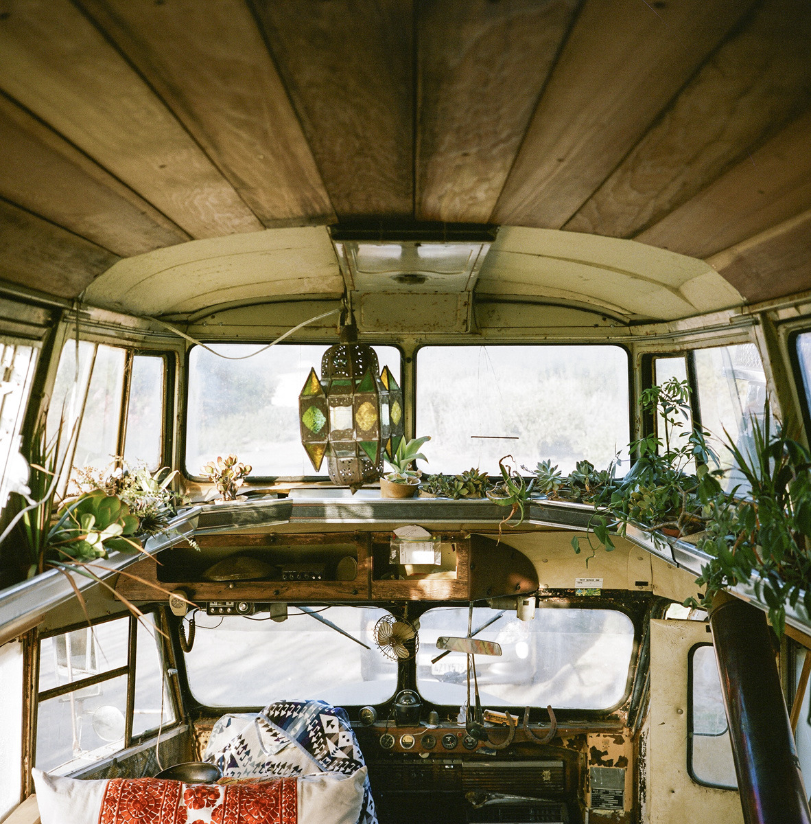 forestbeatle:  outofreception: The view from the bed in the Cosmic Collider 