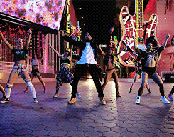 90skiddsolotoowild:  princeal3x:  Hit the Nae Nae!!  http://90skiddsolotoowild.tumblr.com/ 