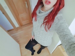 lauratrap:  My favourite fluffy sweater ^.^