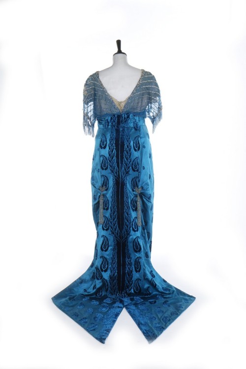 Worth evening dress, 1913-14From Kerry Taylor Auctions