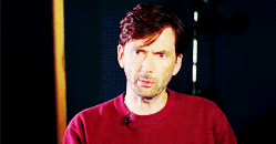 daviidtennant:  David Tennant - InterviewWarhammer AdventuresBonus smile: