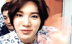    Gorgeous Maknae (╯≧Д≦)╯︵ ┻━┻   