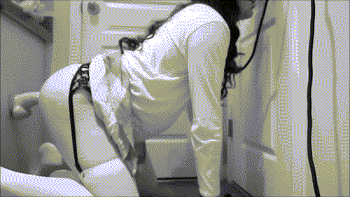 bi-tami:  http://magicallyinsatiablyyours.tumblr.com/archiveKelly has some new toys