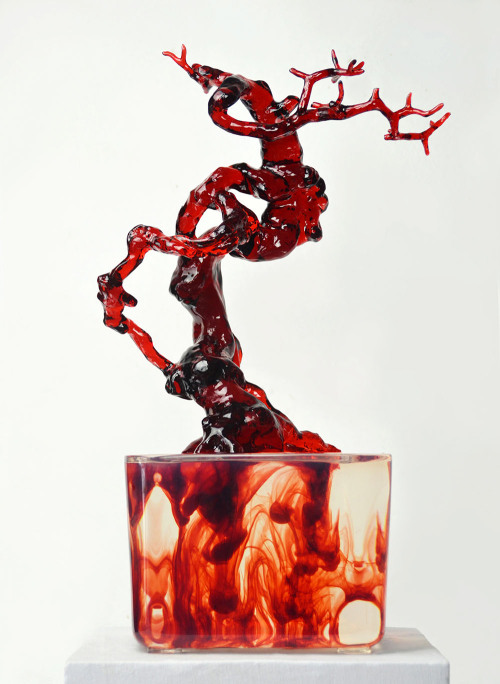 lumannn:myampgoesto11:Li Jinguo’s crystal resin Bonsai sculpture series, 2015solo exhibition at Red 