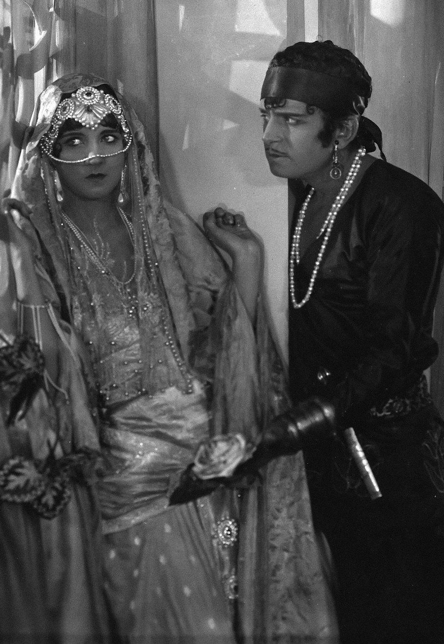 magictransistor:  The Thief of Bagdad, United Artists, 1924.