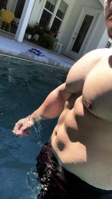 hunky-to-chunky: muscleryb:   Elliott Dermond   Damn what huge pecs! More Elliott D. 